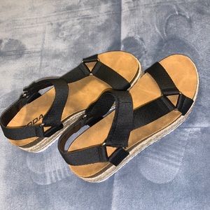 soda platform sandals